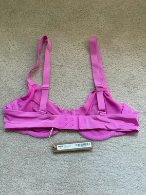 SKIMS No Show Molded Unlined Demi Bra Pink 34B NWT‎ Underwire thumbnail 4