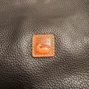 Dooney & Bourke Pebbled Leather Tote Bag Black‎ Old Money Minimalist Classic thumbnail 2