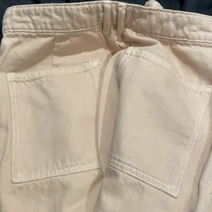 ZARA NWOT creamy beige High Rise cargo jeans pants large pockets small s thumbnail 2