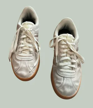 Adidas Court 2.0 Womens white Suede Metallic Rose Gold Sneakers Low Top size 9 thumbnail 1