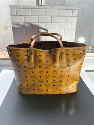 MCM Reversible Liz Shopper in Visetos thumbnail 4
