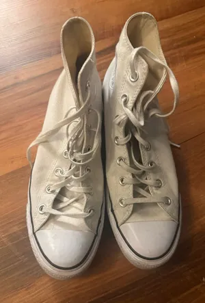 Converse High-Top Sneakers in Off-White thumbnail 1