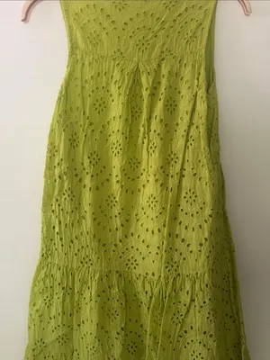 Sleeveless Eyelet Midi Dress in Lime Green thumbnail 7