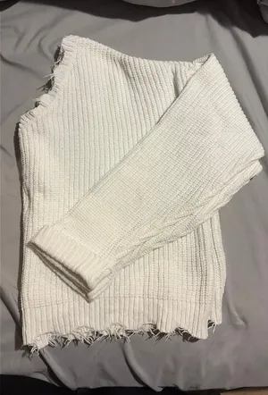 White Sweater Francesca's thumbnail 1