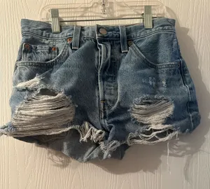 Levi’s Shorts thumbnail 1