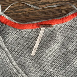 Free people heather grey v neck drop sleeve oversized knit jumper sweater thumbnail 5