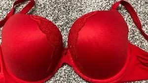Victoria's Secret Bra thumbnail 2