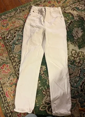 Abercrombie High-Rise 90s Straight Jeans thumbnail 5