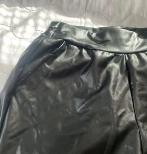 Size Medium Pleather Pants Black thumbnail 3