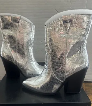 NEW DV Dolce Vita Nazareth Western Women’s Silver Boots Size 5 thumbnail 1