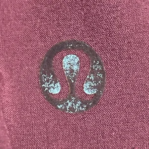Lululemon Choose a Side Short Red Workout Yoga Gym Athletic Running Shorts Sz S thumbnail 4
