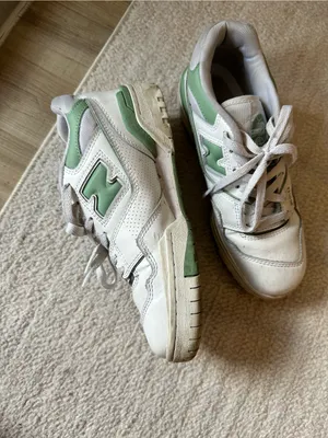 New Balance 550 White Green Sneakers Men’s 6.5 Women’s 8 thumbnail 2