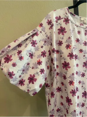 Easel Floral Print Bubble Sleeve Top in Lilac Size S thumbnail 4
