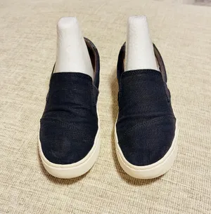 Toms Slip-On Black Canvas Shoes thumbnail 3