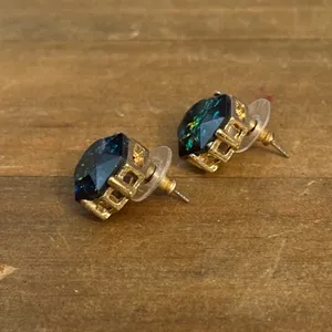 Faux Fire Opal hexagon stud earrings Green thumbnail 3