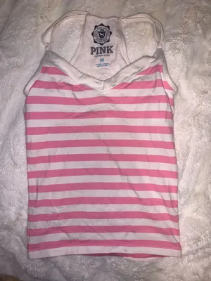 PINK Victoria’s Secret Workout Top thumbnail 1