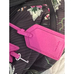 Vera Bradley Airy Floral Midtown Travel Bag has a luggage tag‎ accessory thumbnail 6
