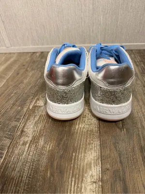 NWOB Women’s White Sneakers with Silver Glitter & Blue Laces Size 9 thumbnail 4