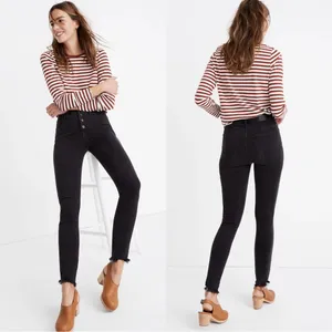 Madewell • 10" High-Rise Skinny Jeans in Berkeley Black: Button-Through Edition thumbnail 13