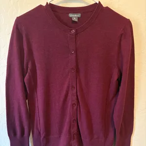 Eddie Bauer Cardigan, Burgundy Preloved, great condition SZ M thumbnail 1