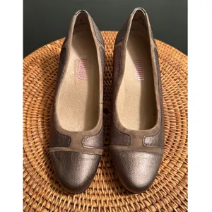 Munro‎ American Womens Metallic Bronze Suede Trim Pumps Heels M276348 Size 7 M thumbnail 5