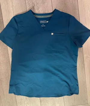 Fabletics Scrub Top thumbnail 1