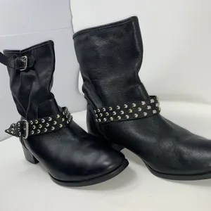 Carmim Women's Biker Moto Boots Black Leather Studded Buckle Strap Ankle Boots thumbnail 2