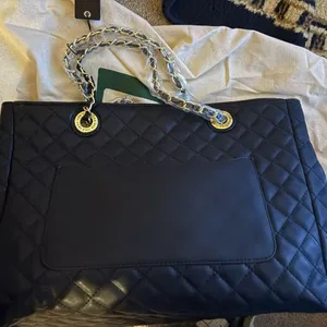 Vera Black Quilted‎ Tote Bag thumbnail 11