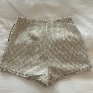 Audrey Skort - Lovers & Friends thumbnail 7