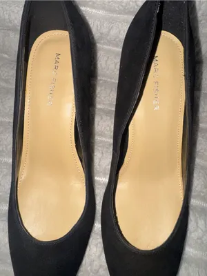 Marc Fisher Zala Black Suede Block Heel Pumps Size 6.5 thumbnail 3