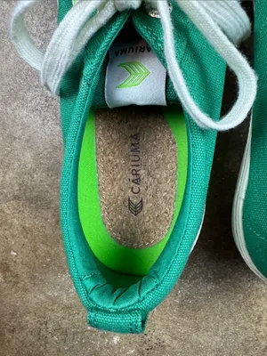 Cariuma Green Canvas Low-Top Sneakers with White Laces Size: 9 thumbnail 5