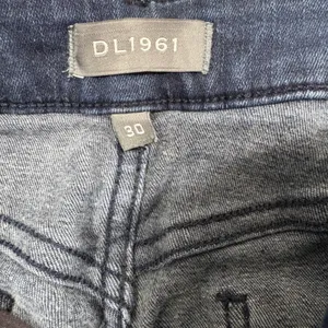 DL1961 Emma Low Rise Skinny Jeans Nicholson Dark Wash Stretch‎ Denim Size 30 thumbnail 6