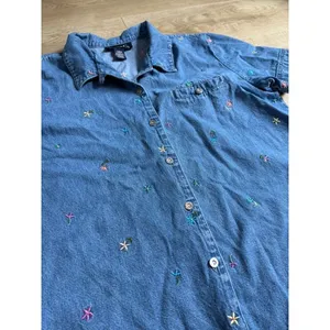 EUC Denim & Co short sleeve denim button up embroidered flowers 90s vintage sz L thumbnail 7