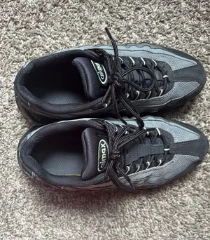 Nike air max thumbnail 1