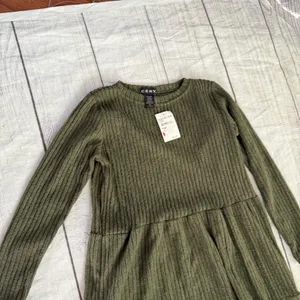 CENY Nordstrom Rack NWT size XS dark green tiered long sleeve A line dress thumbnail 5