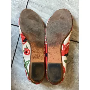 Coach Malika Poppy Floral Satin Tassel Ballet Flats Red White Green 7.5B Q1778 thumbnail 3
