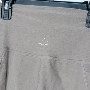 Beyond Yoga Caught In The Midi Leggings thumbnail 7