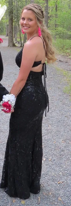 Windsor Prom Dress thumbnail 3