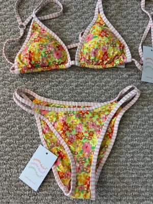 NWT Dippin' Daisy's Floral Bikini Set thumbnail 5