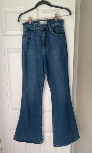 Abercrombie High-Rise Flare Jeans thumbnail 1