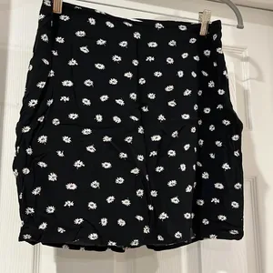 Abercrombie Black Daisy Mini Skirt With Side Slit • NWT thumbnail 2