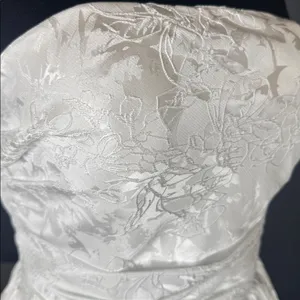 Women’s White Floral Strapless Prom Formal Dress Zip & Corset Back Size 2/4 NWOT thumbnail 3