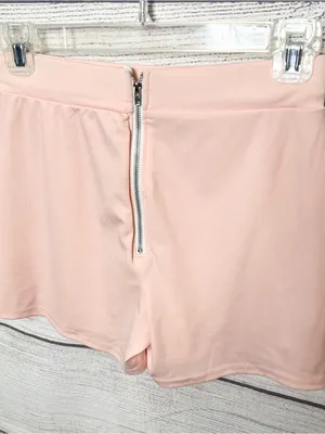 Pink Pearl Two-Piece Set Embellished Off Shoulder Crop Top & Shorts Size Small thumbnail 10