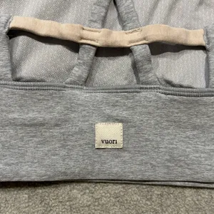 Vuori Long Line Elevation Bra Approximately Size XS Light Heather Grey thumbnail 3