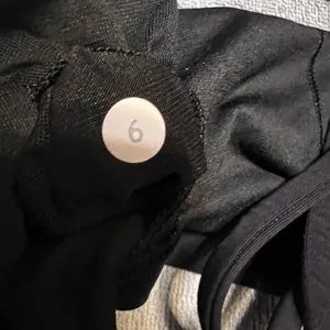 Lululemon energy sport bra size small thumbnail 3
