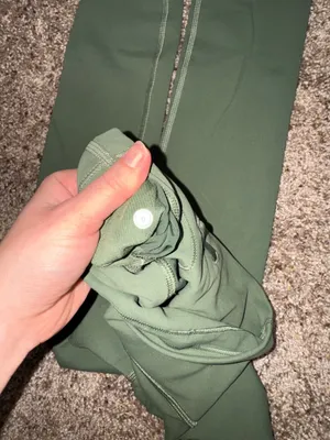 Lululemon Wunder Under Leggings 25" thumbnail 4