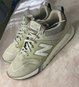 Women Size 8.5 - New Balance 009v1 Light Cliff Grey thumbnail 1