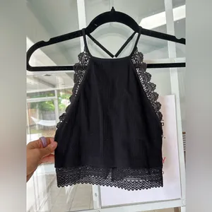New with tags- Black high neck crochet lace bralette crop top thumbnail 6