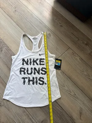 Nike Women's Size S Dri-FIT "Nike Runs This" Graphic Running Tank Top. NWT thumbnail 4
