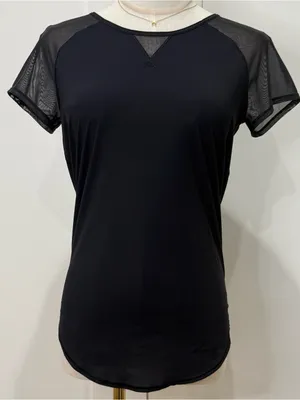 Lululemon Mix & Mesh Short Sleeve Tee Size 4 Black Tie Back Workout Pilates Yoga thumbnail 5